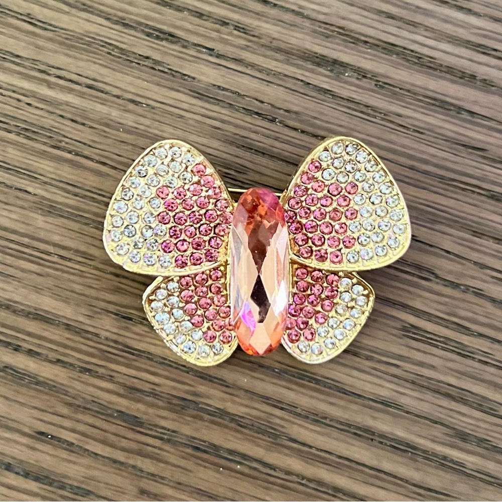 Giftable 🌟 Gorgeous Petite Pink Crystal and Gold Butterfly Brooch